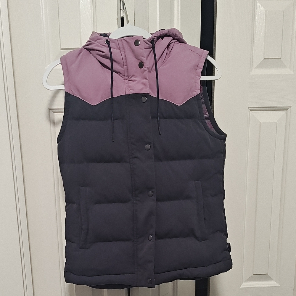 Patagonia bivy Vest Size XS  Purple/Gray